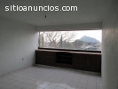 Bonita casa con local comercial