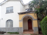 Alquilo townhouse en Bolonia