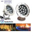 luces LED sumergibles para piscinas